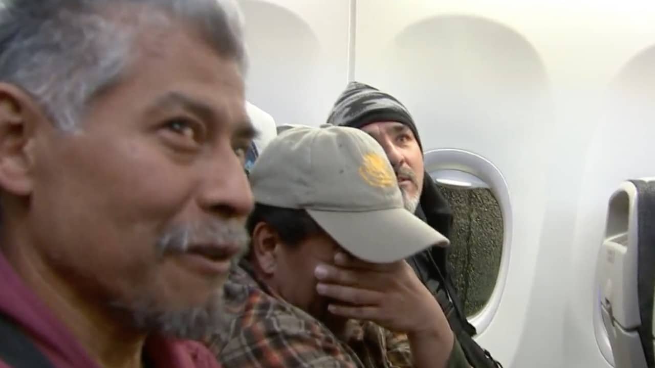 Tres trabajadores de la construcción regresan a México tras huir de bombardeos rusos en Ucrania