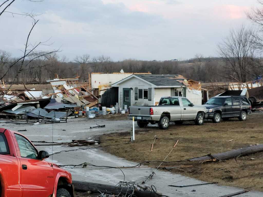 Un gran tornado deja seis muertos en el centro de Iowa