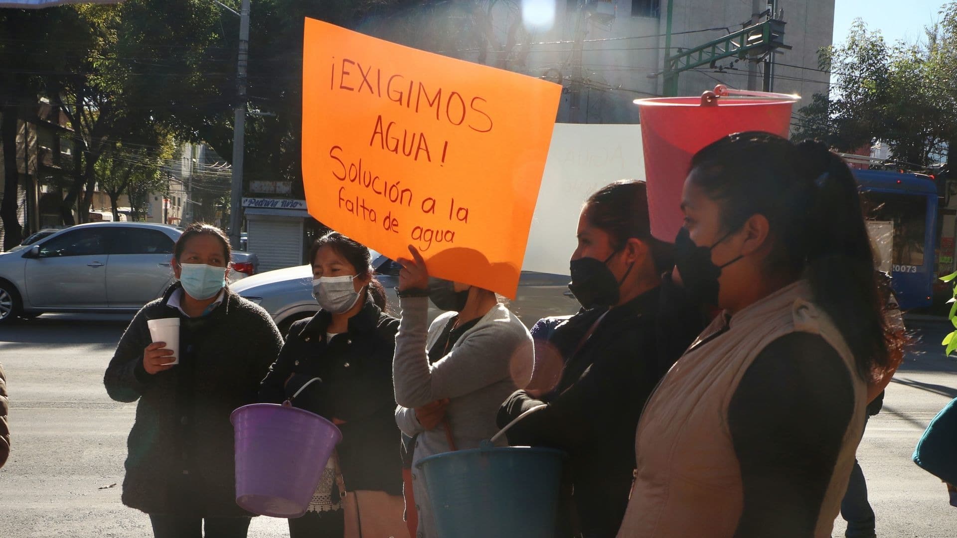 vecinos de xochimilco denuncian escasez de agua