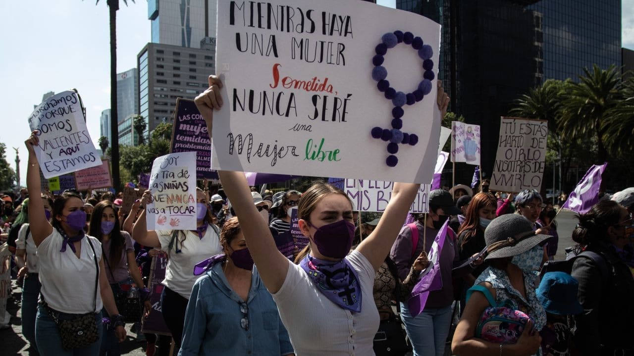 video asi se vivio la marcha masiva de mujeres en la cdmx con motivo del 8m