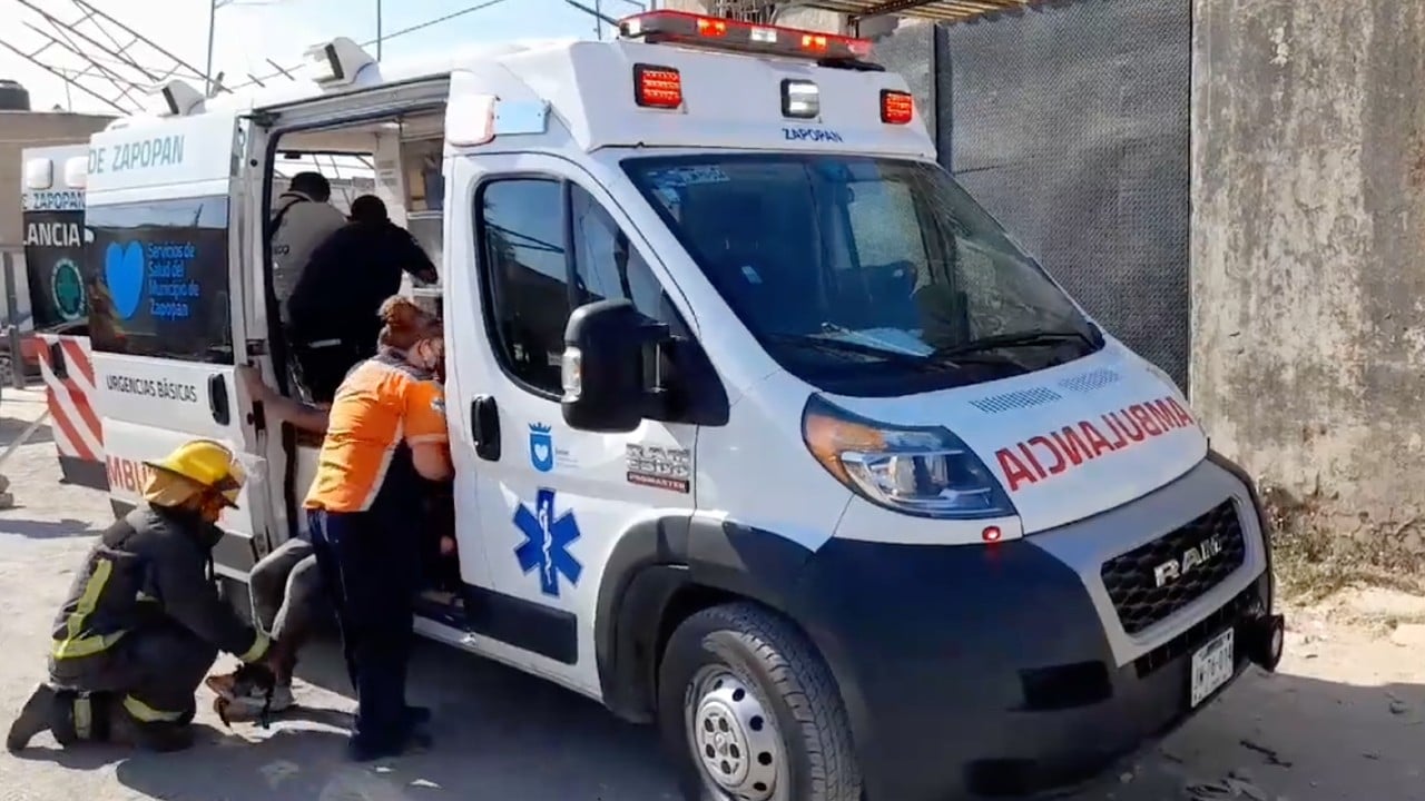Cinco albañiles se electrocutan en Zapopan, Jalisco; uno murió