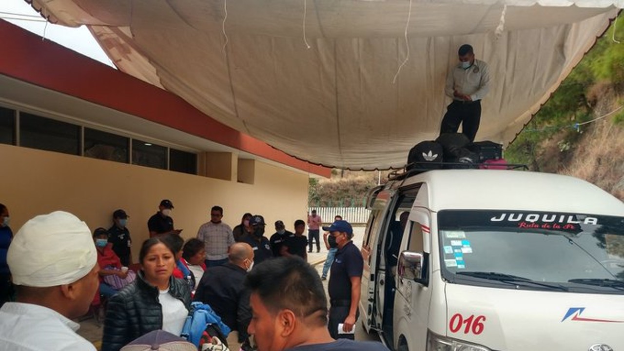 Accidente de autobús de peregrinos en Oaxaca.