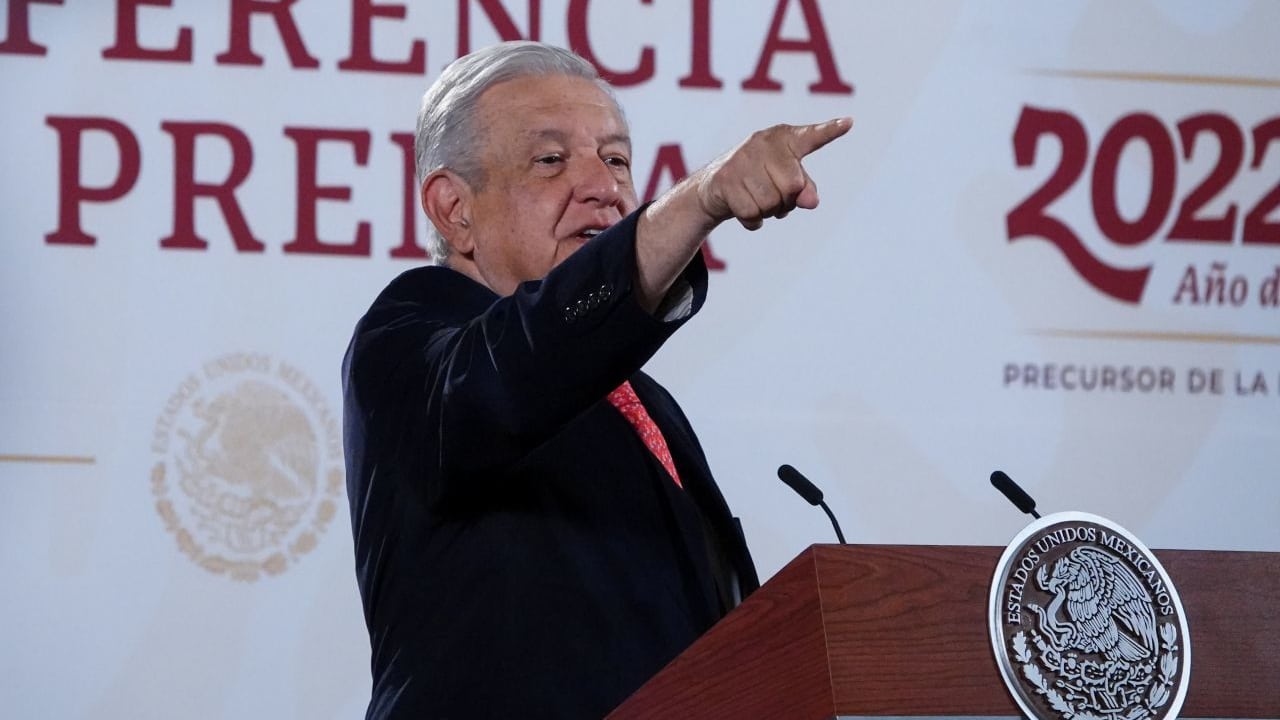 Andrés Manuel López obrador (AMLO), presidente de México. habló sobre la importación de combustible en la conferencia mañanera.