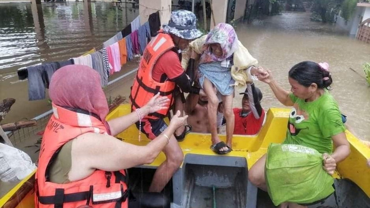 Aumentan a 53 muertos y 7 desaparecidos por paso de tormenta tropical Megi en Filipinas