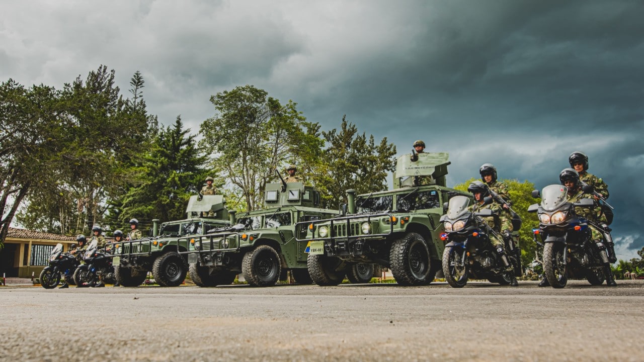 Mueren tres soldados tras carga explosiva en Ituango, Colombia