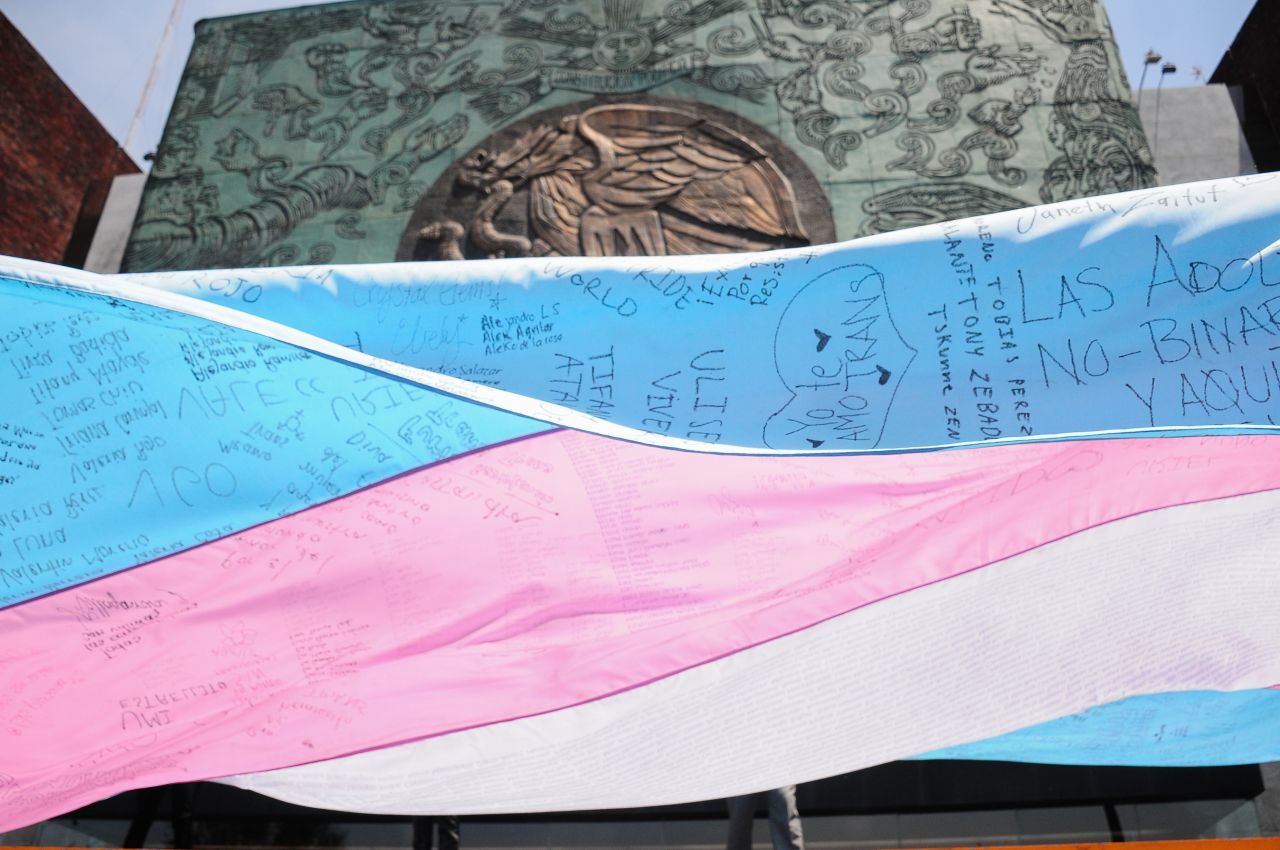 Con actividades culturales, comunidad trans exige un alto a la violencia y garantía de sus derechos