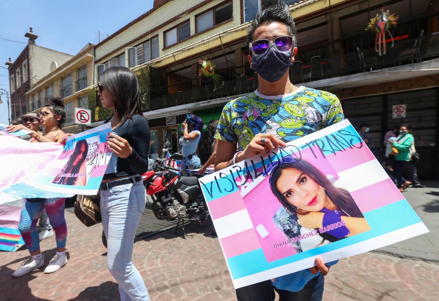 Con actividades culturales, comunidad trans exige un alto a la violencia y garantía de sus derechos