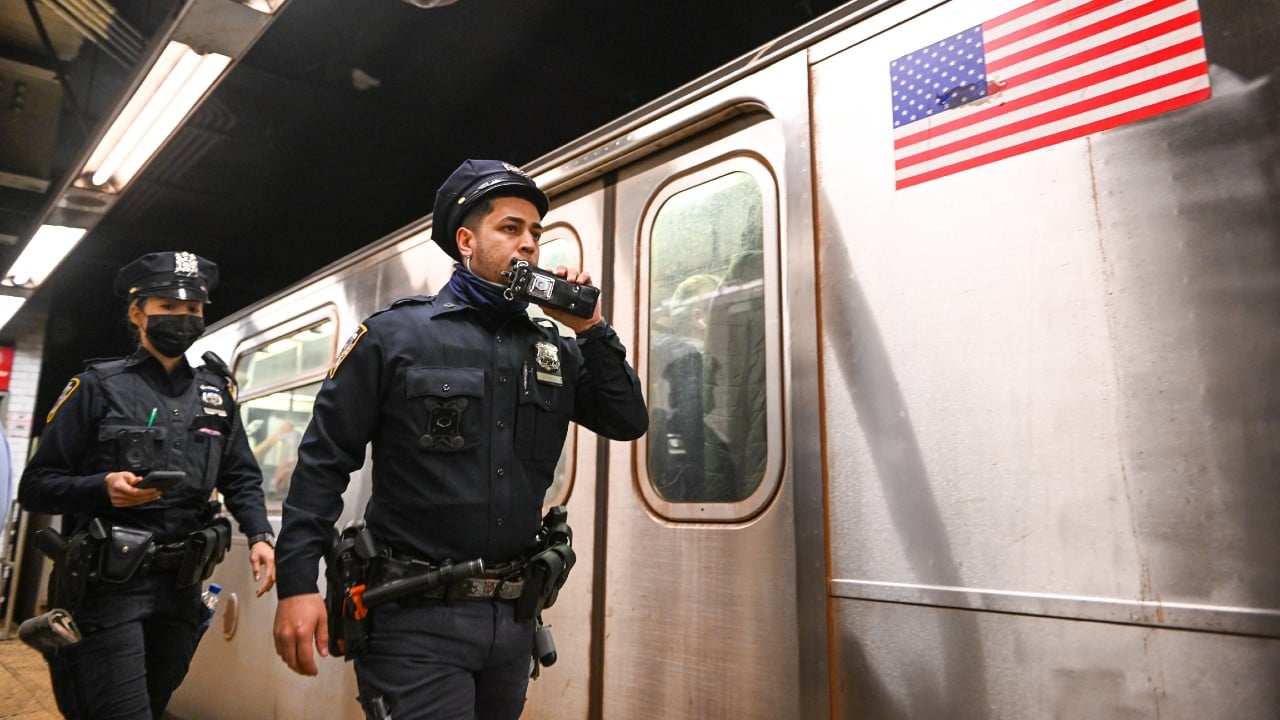 Descubren dos cadáveres en las vías del Metro de Nueva York, EEUU