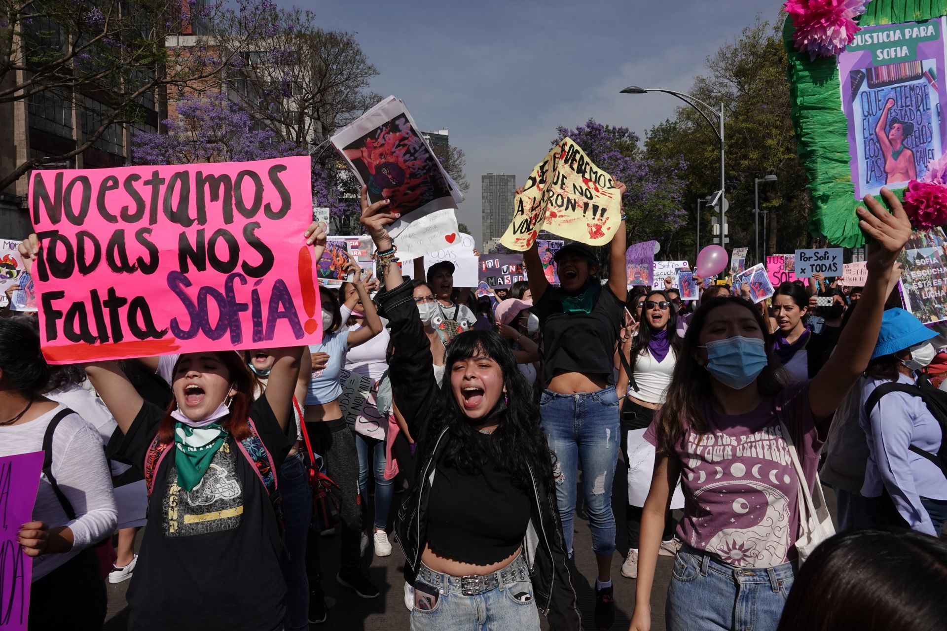 Familiares y amigas de Sofía Morales, marcharon para exigir justicia por la muerte de la estudiante de 17 años de la Preparatoria 4 (Cuartoscuro)