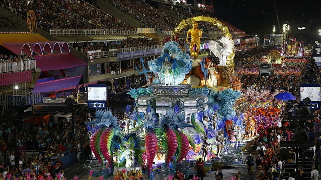Niña de 11 años muere tras accidente en carnaval de Río de Janeiro
