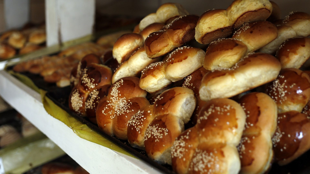 Panaderos prevén aumento en el precio del pan de dulce y sal por un incremento en los insumos