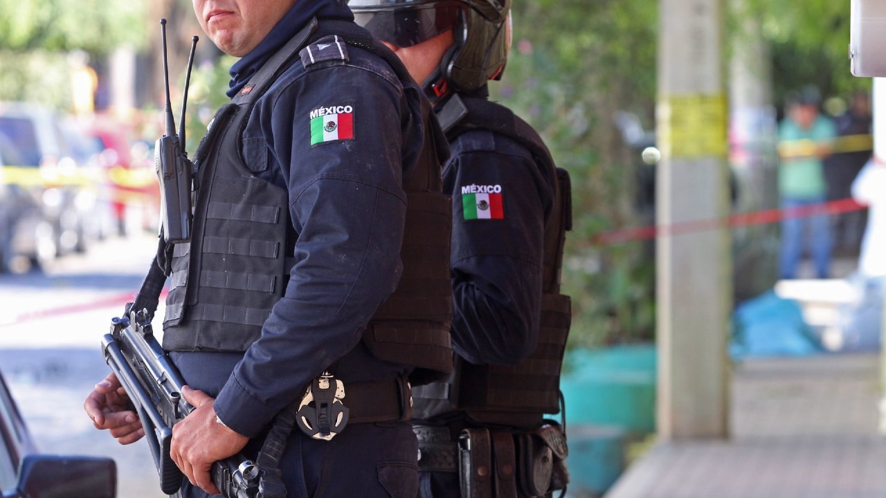 Fotografía que muestra a policías en Tlaquepaque, Jalisco.