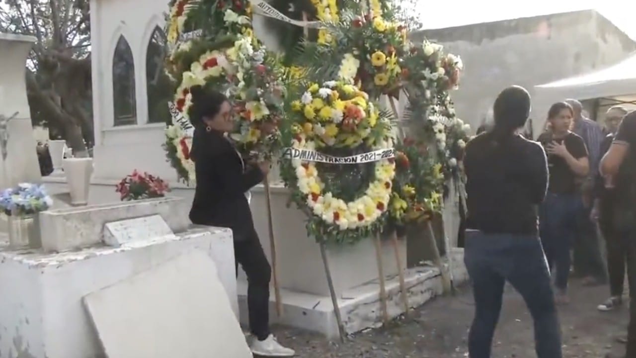 Sepultan al exalcalde de Villagrán Salvador Acosta Guerrero, asesinado en Guanajuato