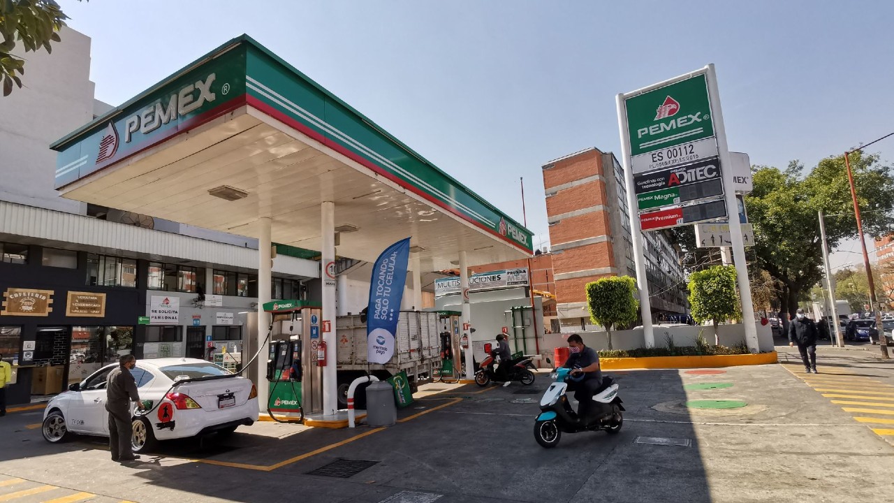 La Secretaría de Hacienda informó esta medida después de detectar cruces fronterizos para conseguir gasolina en México