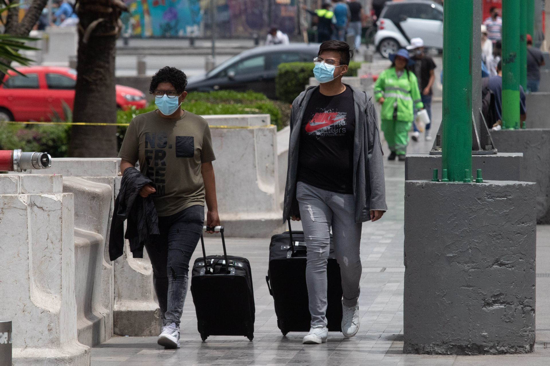 Vacacionistas salen de la CDMX tras dos años de pandemia
