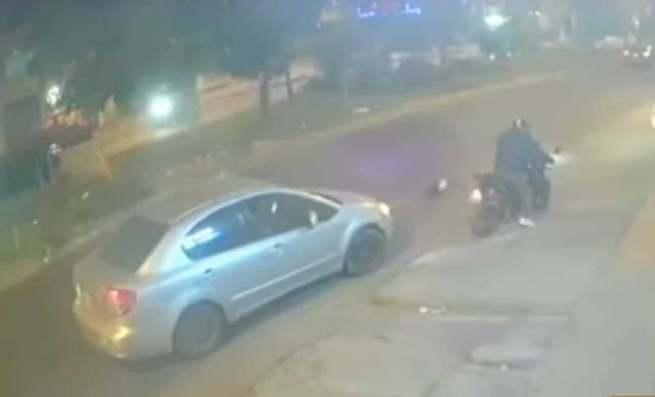 Perú: Taxi embiste a ladrones que acababan de robar a mujer