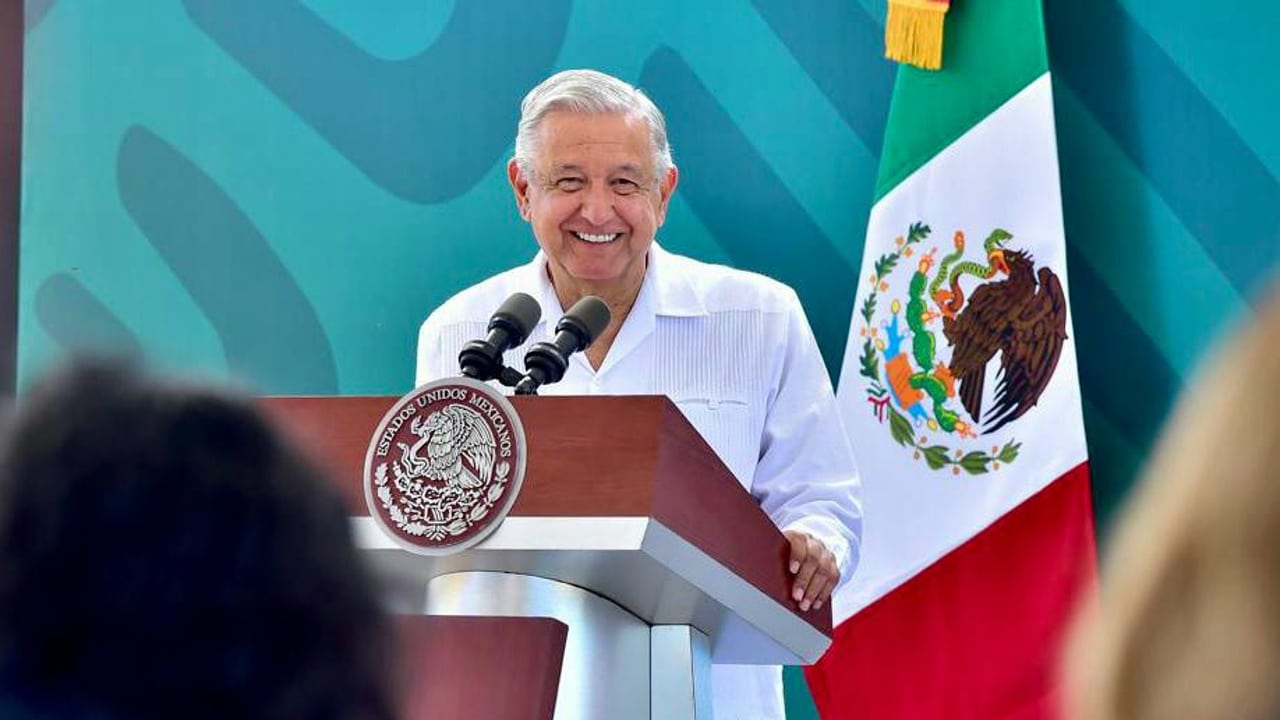 El presidente de México, Andrés Manuel López Obrador, durante su conferencia mañanera desde Sonora.