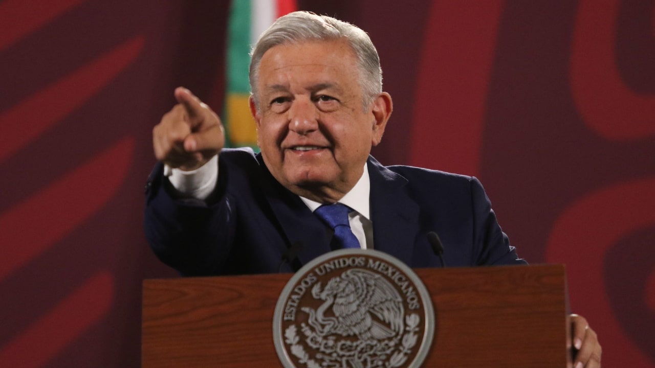 El presidente Andrés Manuel López Obrador, habló sobre el tema de los médicos cubanos durante la mañanera en Palacio Nacional.