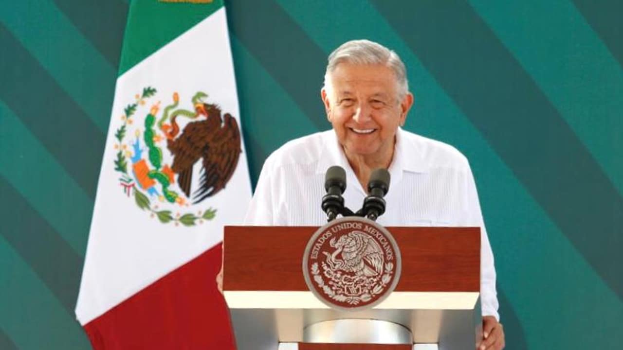 El presidente de México, Andrés Manuel López Obrador, durante su conferencia mañanera desde Sonora