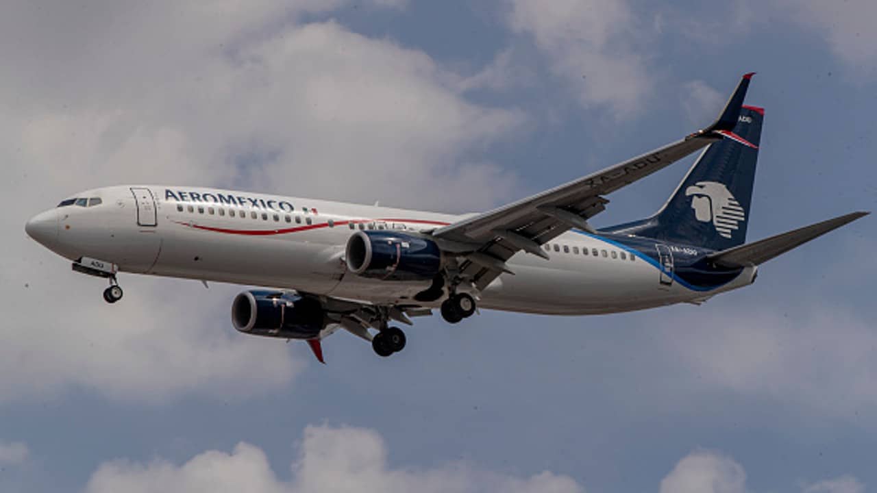 Avión de Aeroméxico aborta aterrizaje