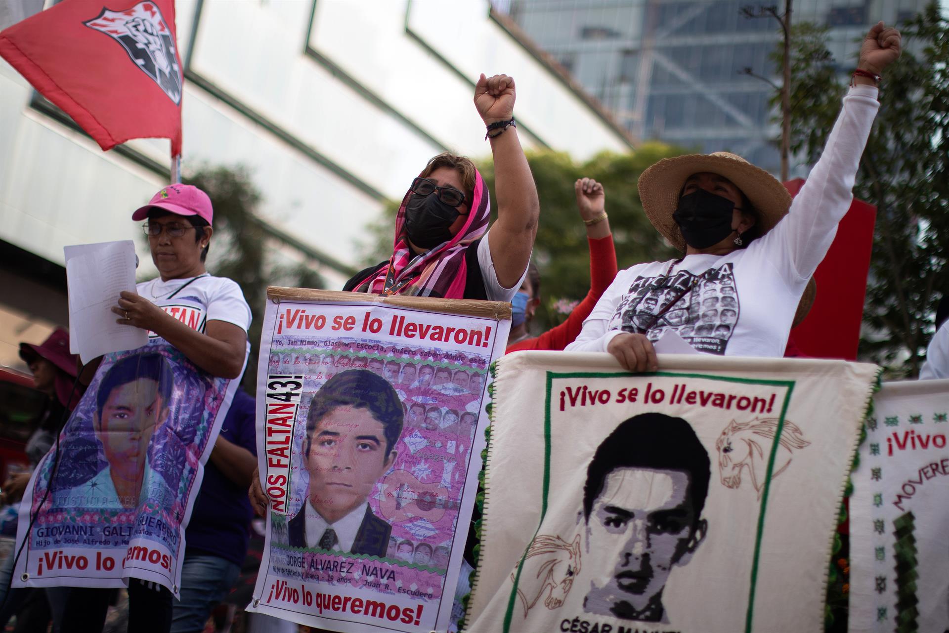 Protesta en la CDMX por el caso Ayotzinapa (EFE)