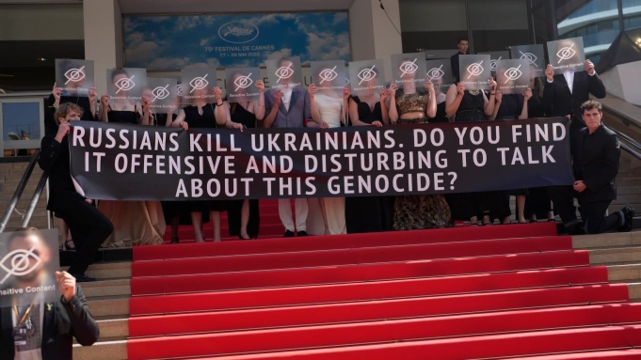 Suenan sirenas antiaéreas en Cannes para denunciar ‘genocidio’ en Ucrania
