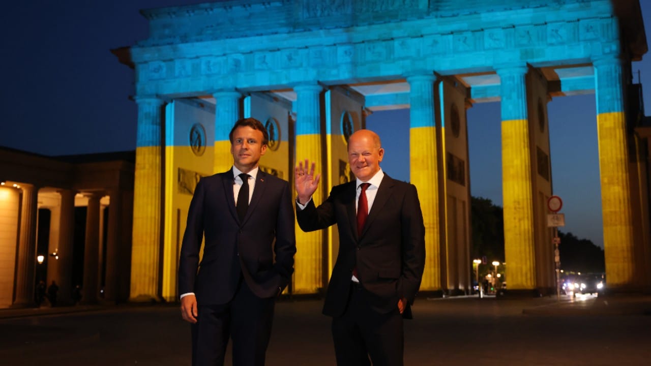Macron y Scholz urgen a Putin a volver a las negociaciones de paz en Ucrania