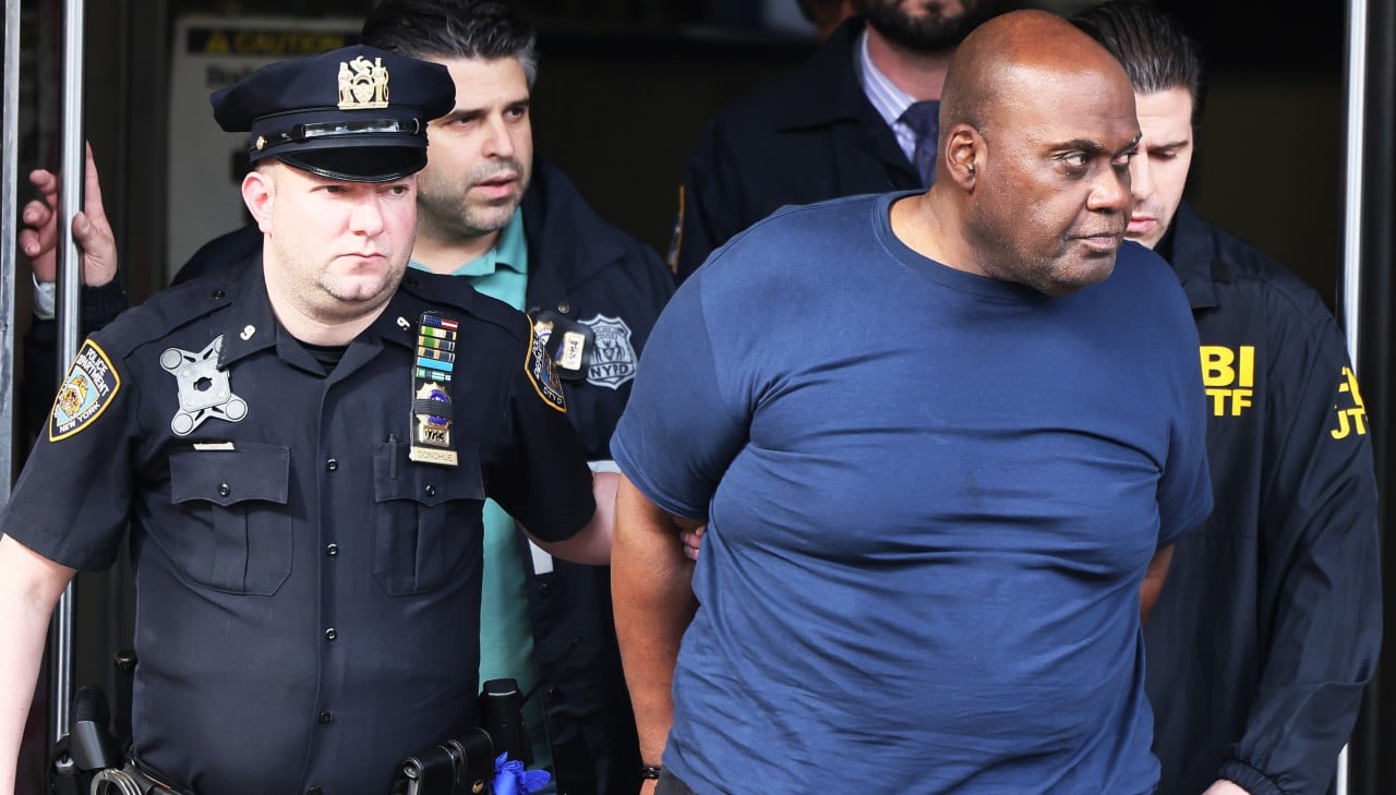 Acusan de ataque terrorista a sospechoso de tiroteo en el metro de Nueva York