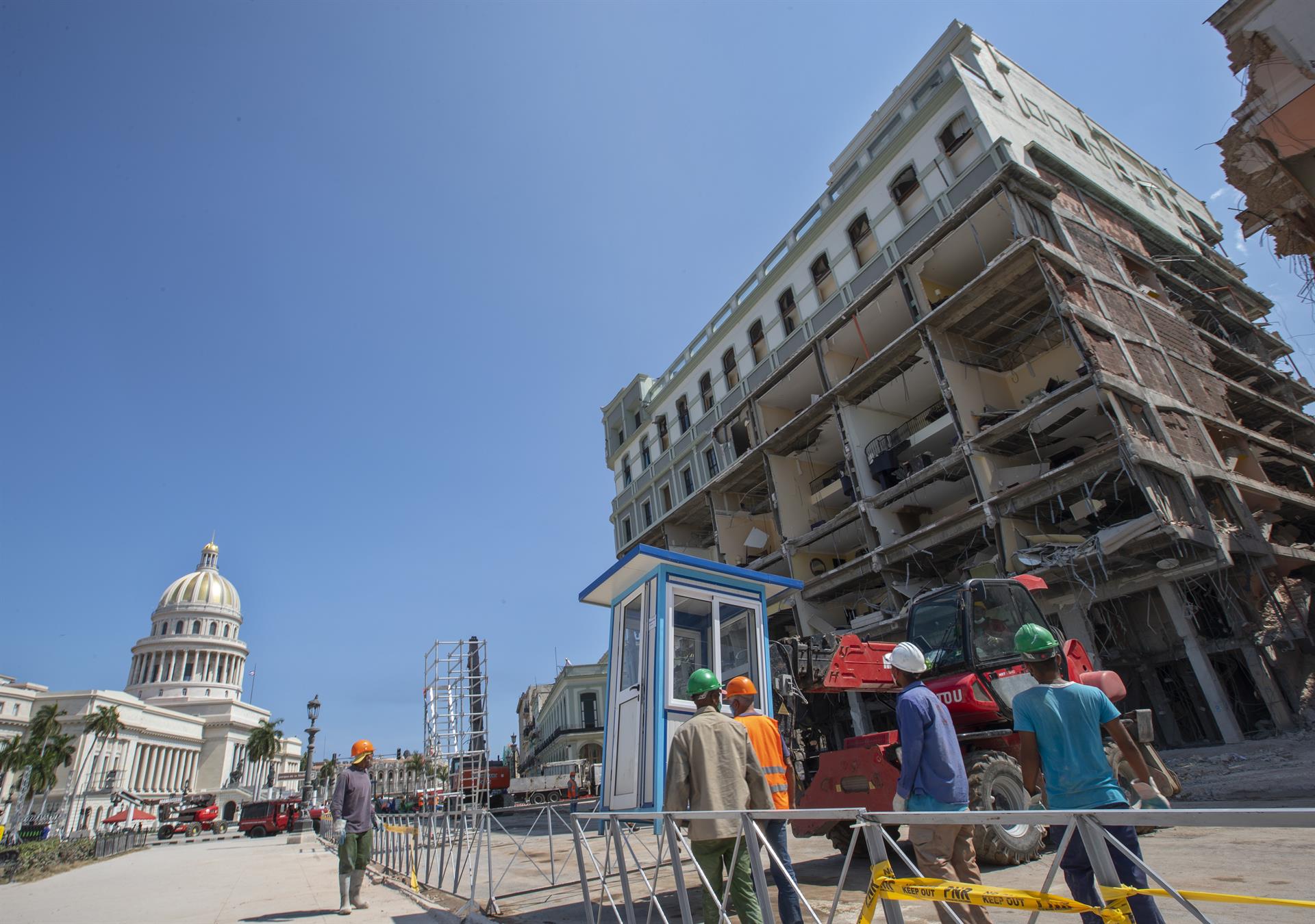 Suman 46 fallecidos por explosión de hotel en Cuba