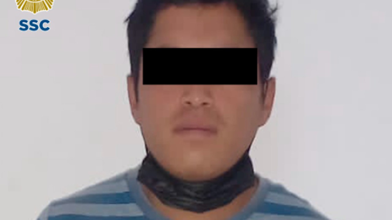 Detención de un hombre por presuntamente robar huesos de tumbas en Iztapalapa (SSC-CDMX)