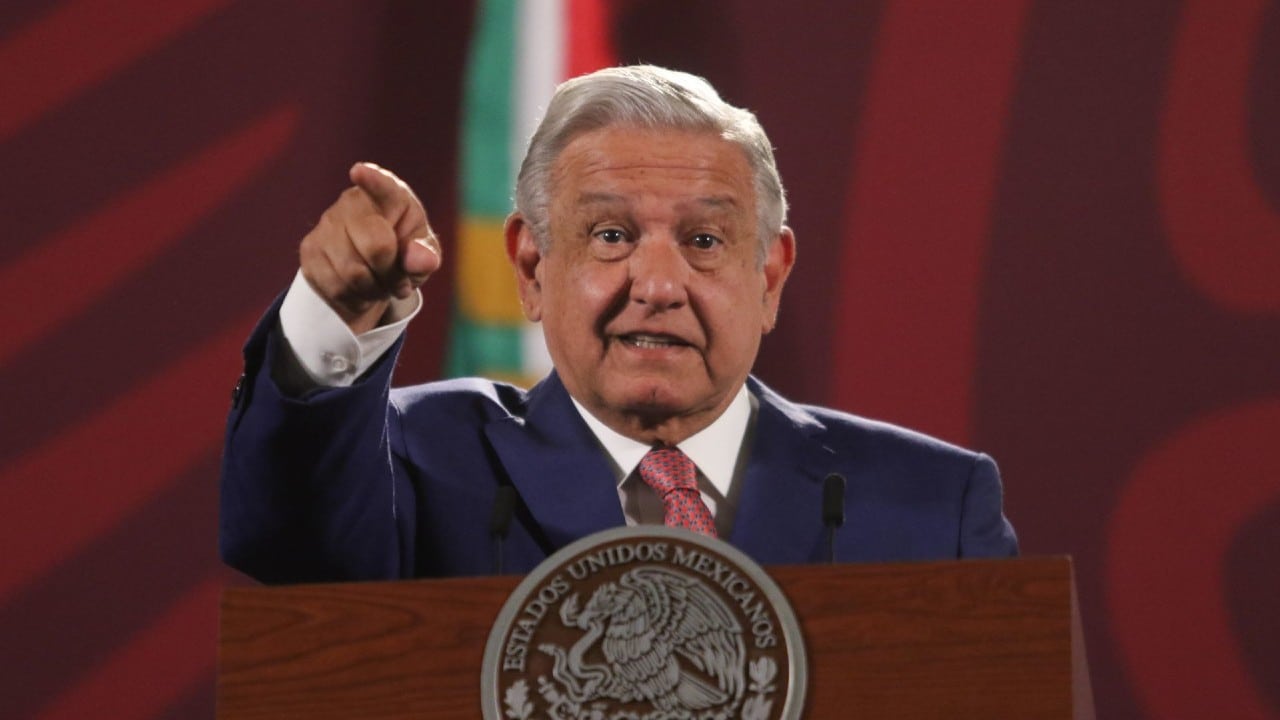 López Obrador responde a los reporteros