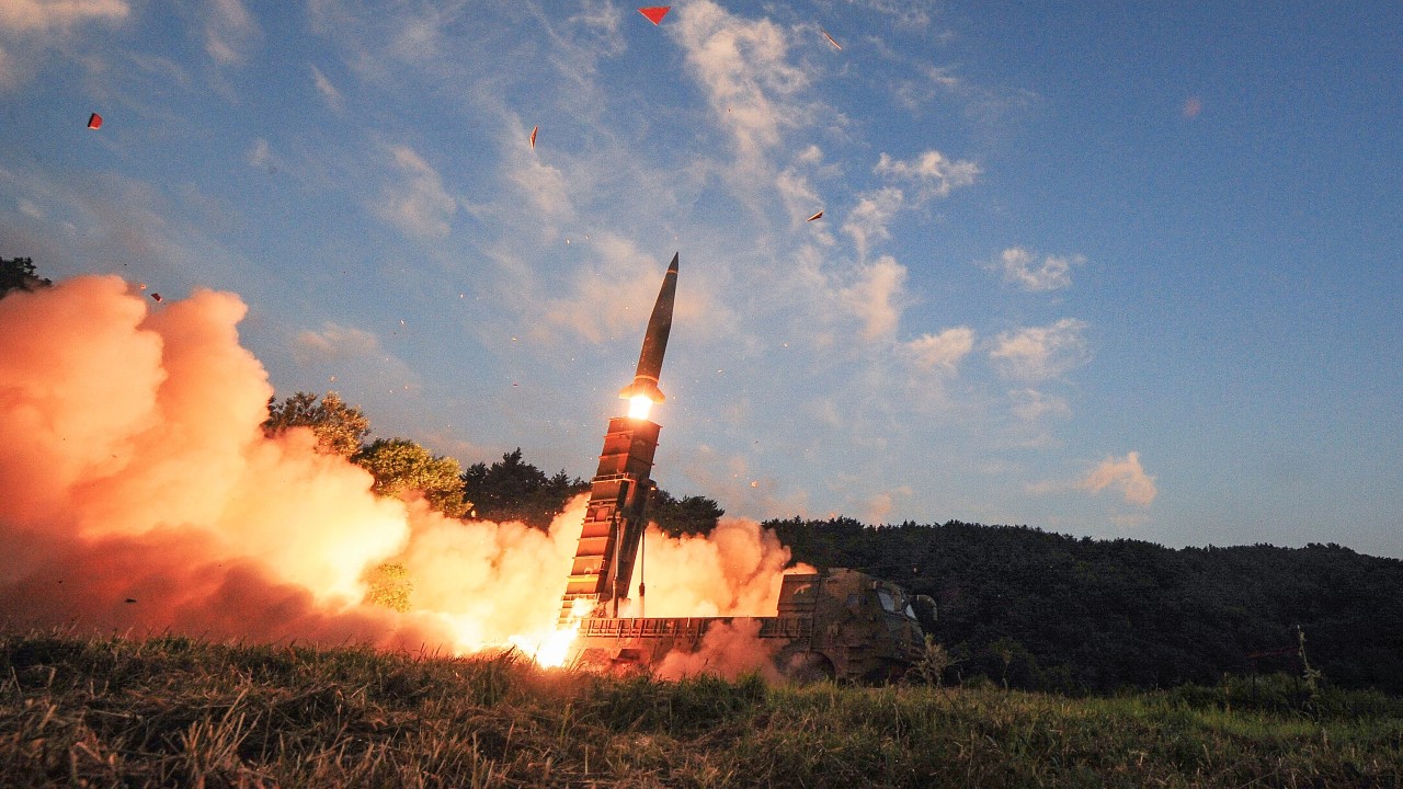 Corea del Norte dispara misil balístico tras gira de Biden por Asia
