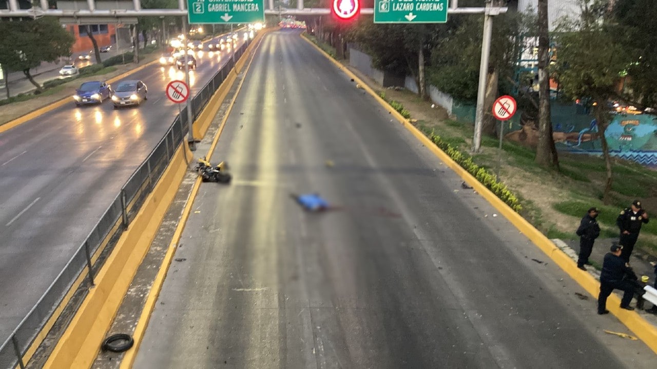 Muere motociclista en accidente sobre Río Churubusco