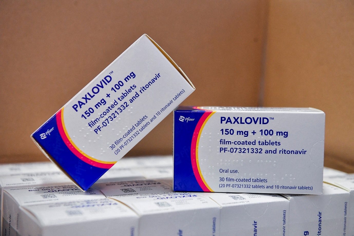 OMS pide a Pfizer hacer más accesible fármaco contra COVID