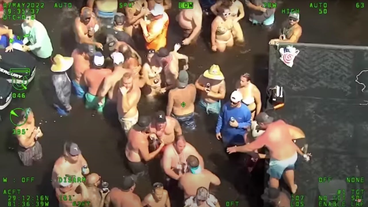 Pelea masiva bañistas video