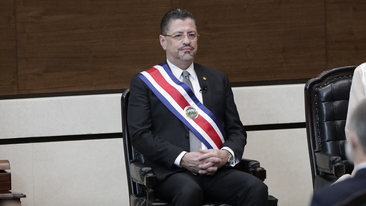 El economista Rodrigo Chaves Robles juró este domingo como el presidente número 49 en la historia de Costa Rica