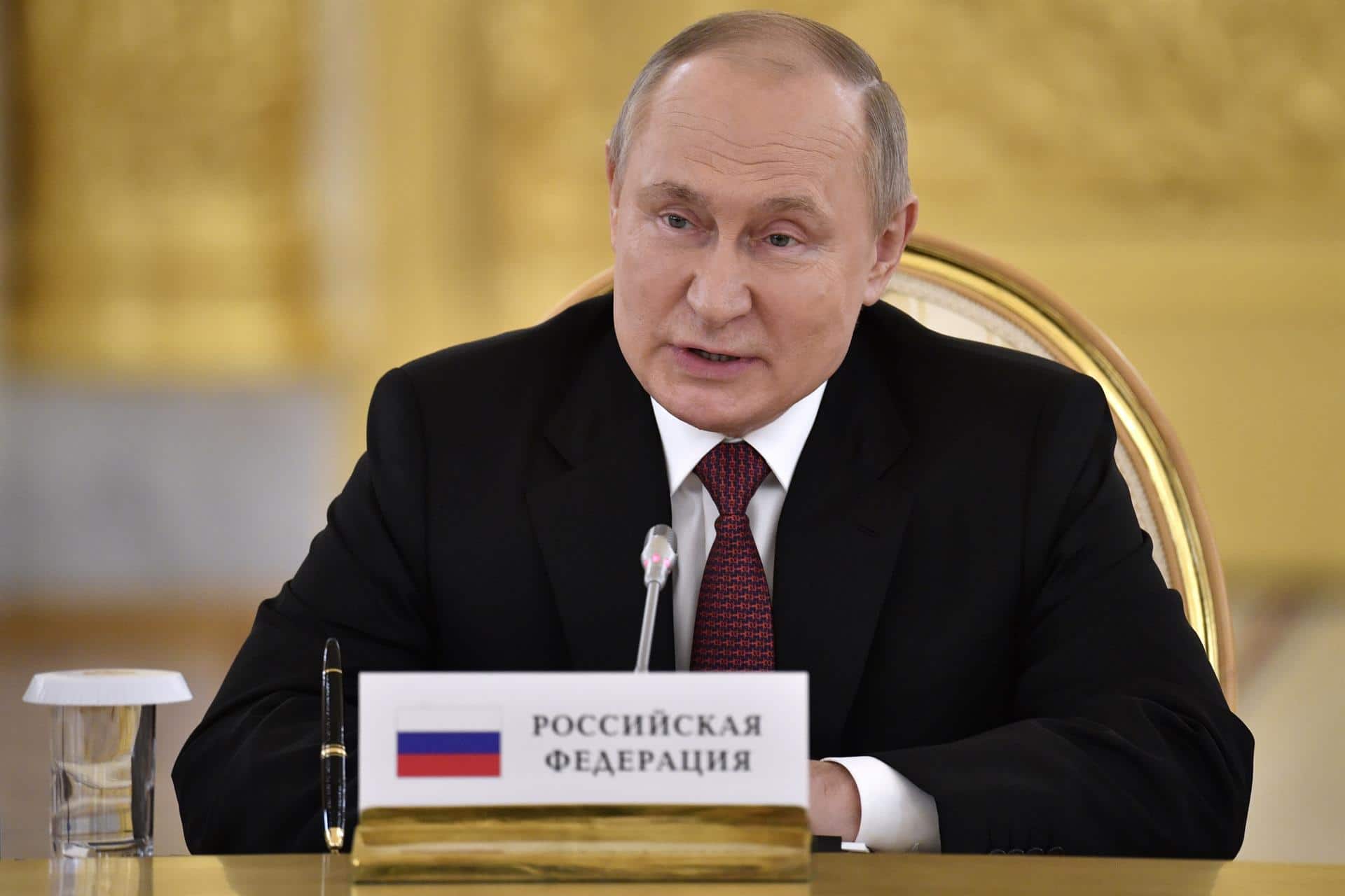 Rusia expulsa a 34 diplomáticos franceses en respuesta a decisión de París