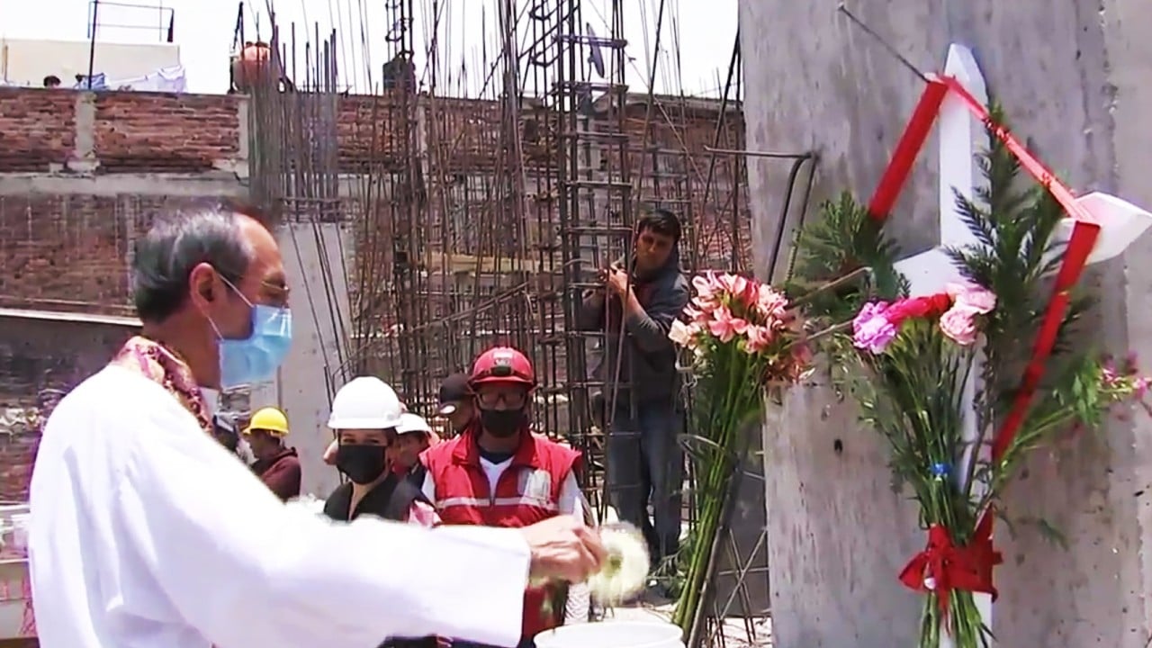 Tras dos años de pandemia, así celebraron los trabajadores de la construcción el Día de la Santa Cruz
