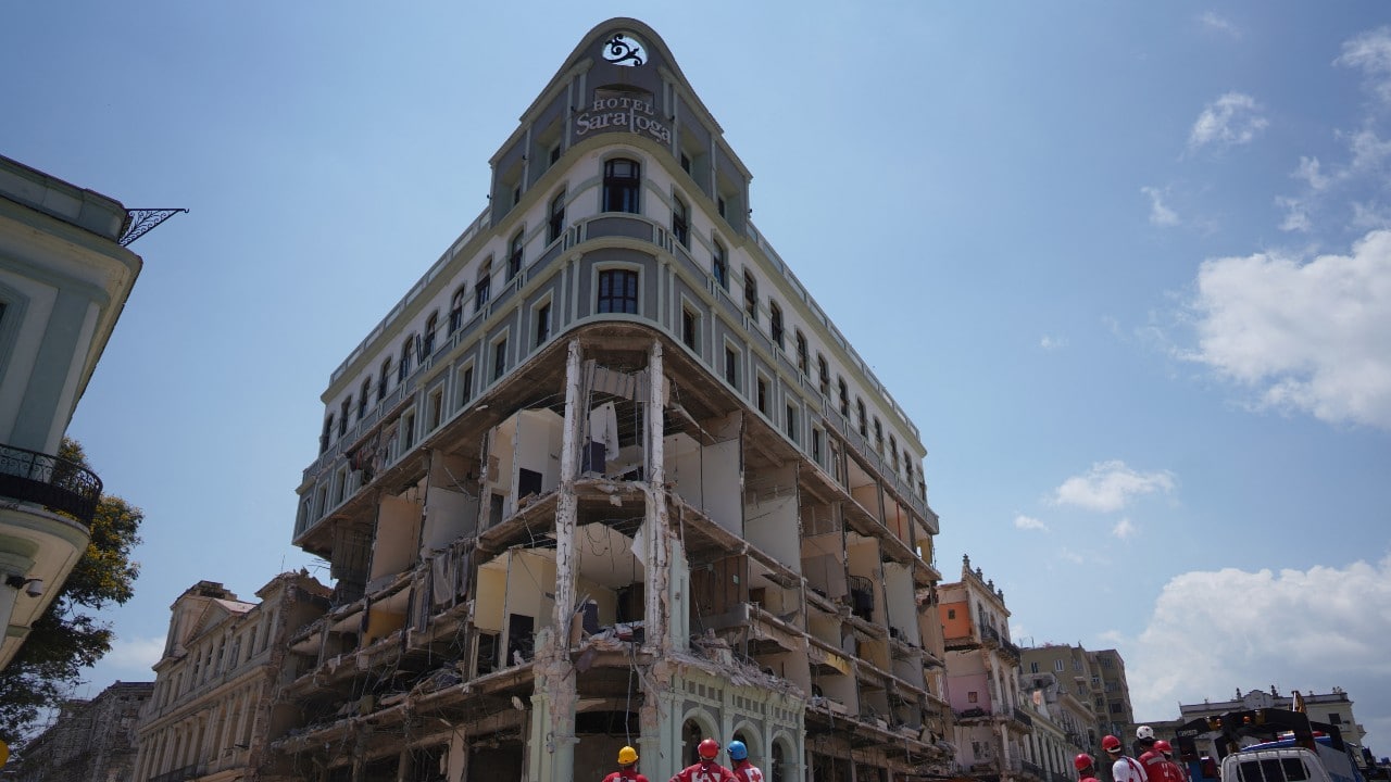Sube a 44 los muertos por explosión en el Hotel Saratoga en Cuba