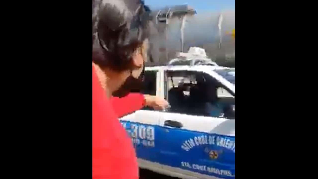 Video: ‘Por eso las matan’ grita taxista a mujeres en Oaxaca y lo detienen