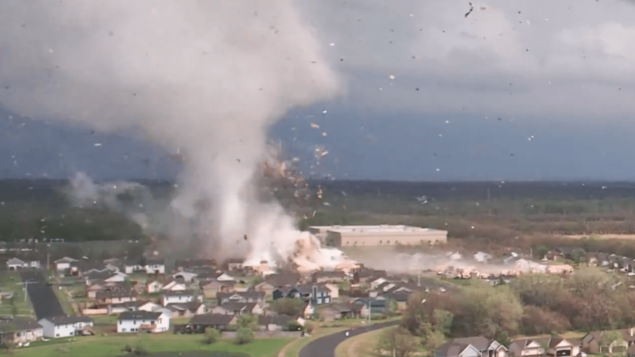 Tornado video Kansas