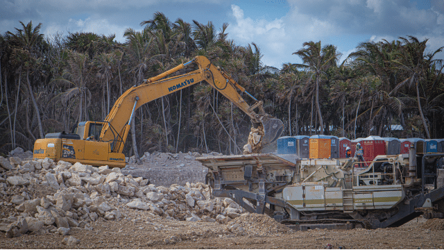 Excavadoras Playa Tulum Paraíso Ilegal