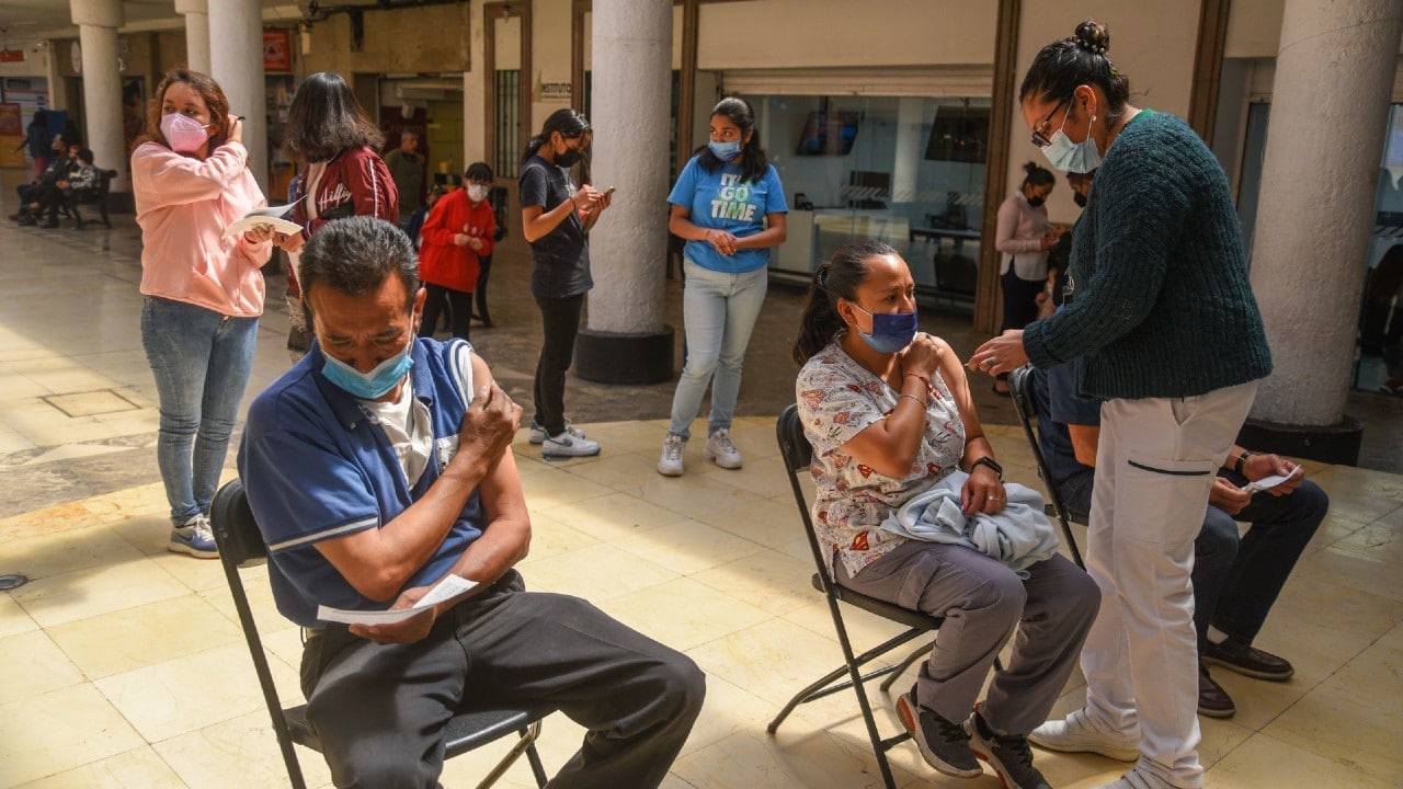 Vacunación de COVID-19 en México