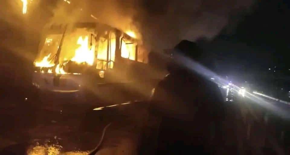 Se registran balaceras y quema de vehículos en Chilpancingo