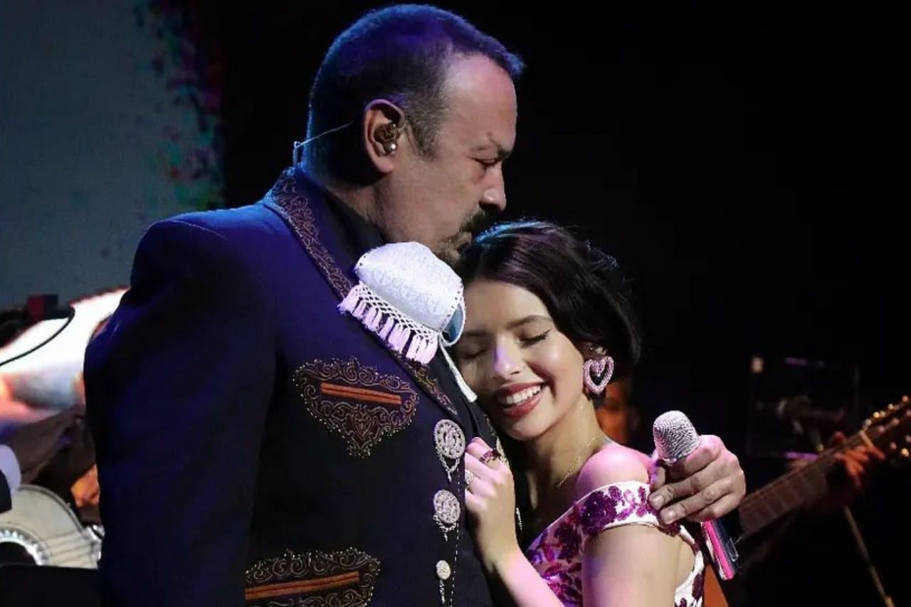 Pepe Aguilar regañó a Ángela en pleno concierto en Zacatecas