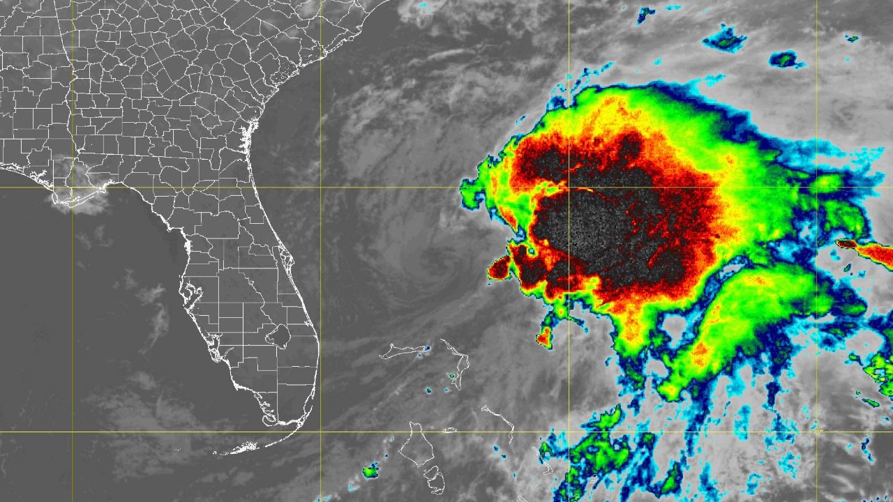Tormenta tropical Alex se fortalece con rumbo a las Bermudas. Fuente: Centro Nacional de Huracanes de Estados Unidos