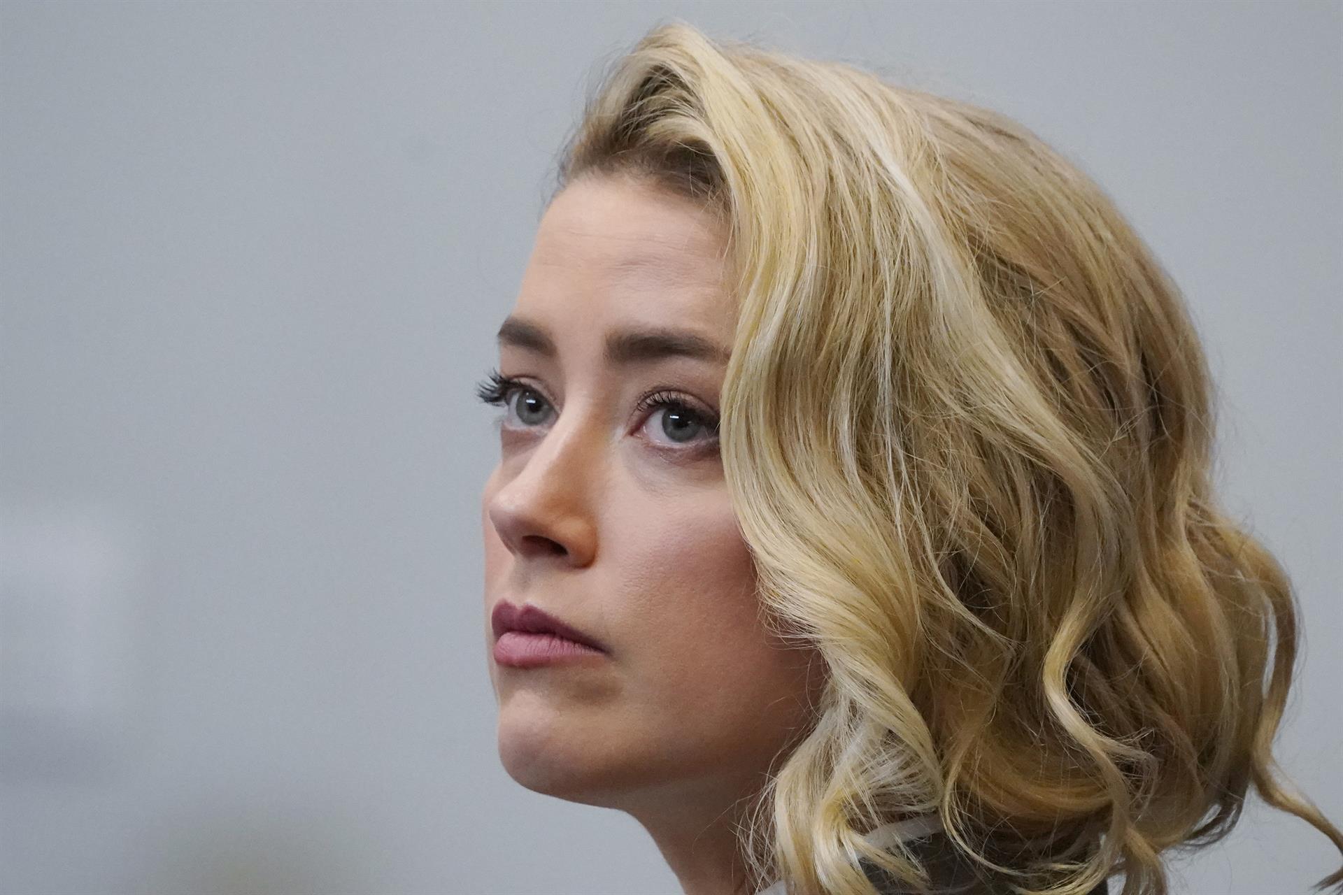 Amber Heard dice que no culpa a jurado en caso Depp