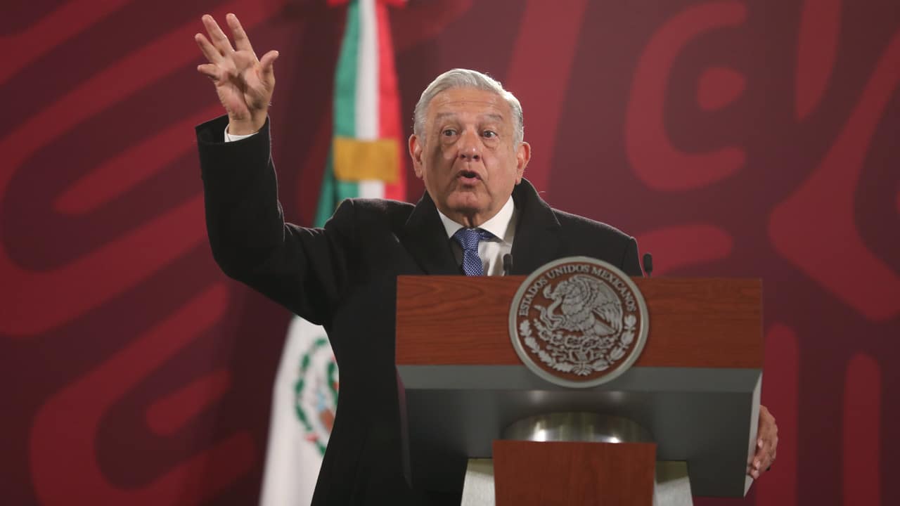 El presidente Andrés Manuel López Obrador habló sobre la seguridad aérea en México, durante la mañanera.