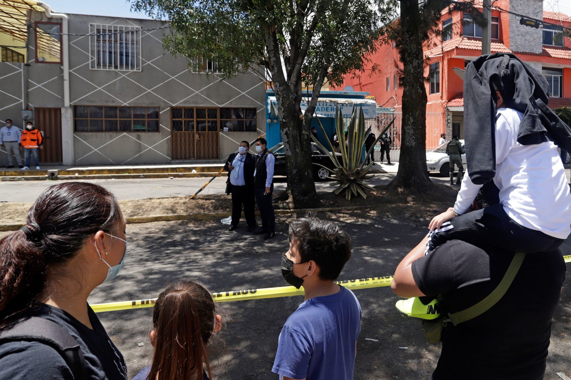Balacera dejó como saldo cuatro heridos, dos niños entre ellos, en las inmediaciones del Centro de Salud de la colonia Francisco I. Madero, Puebla (Cuartoscuro)