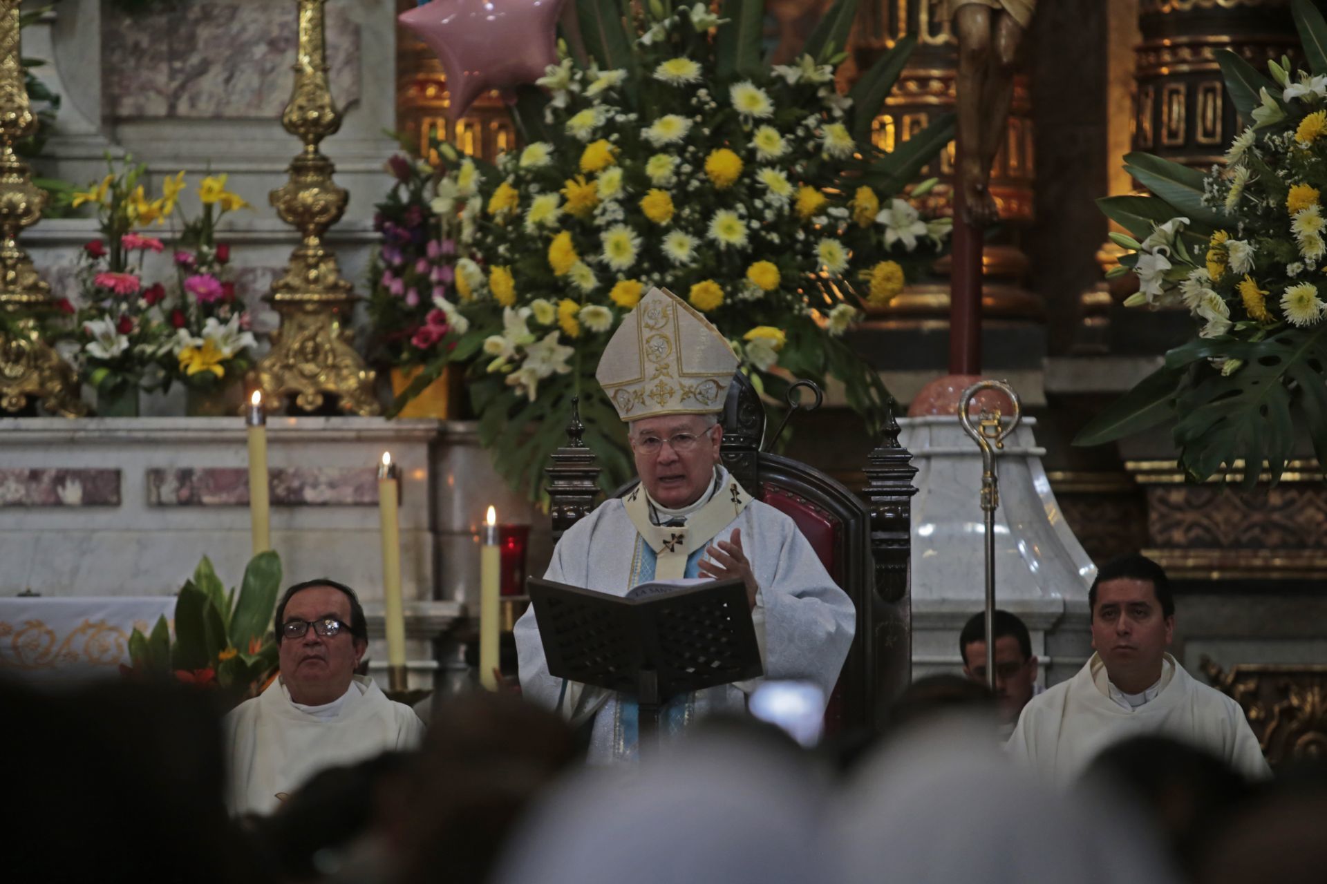 Arzobispo de Guadalajara denuncia extorsión de criminales